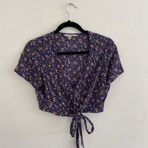 American Eagle Crop Top